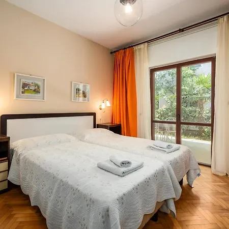 Lido Gostinjska kuća