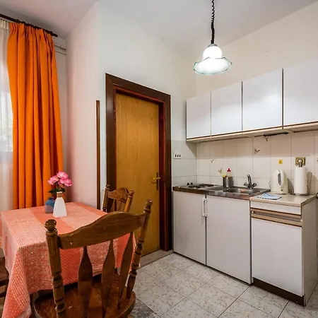 Lido Guest house