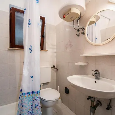 Gostinjska kuća Lido Basanija