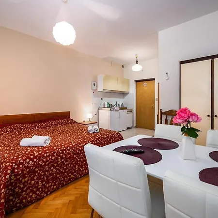 Guest house Lido Basanija