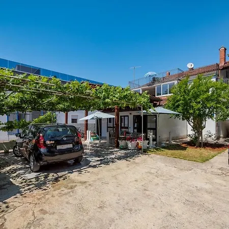 Lido Guest house